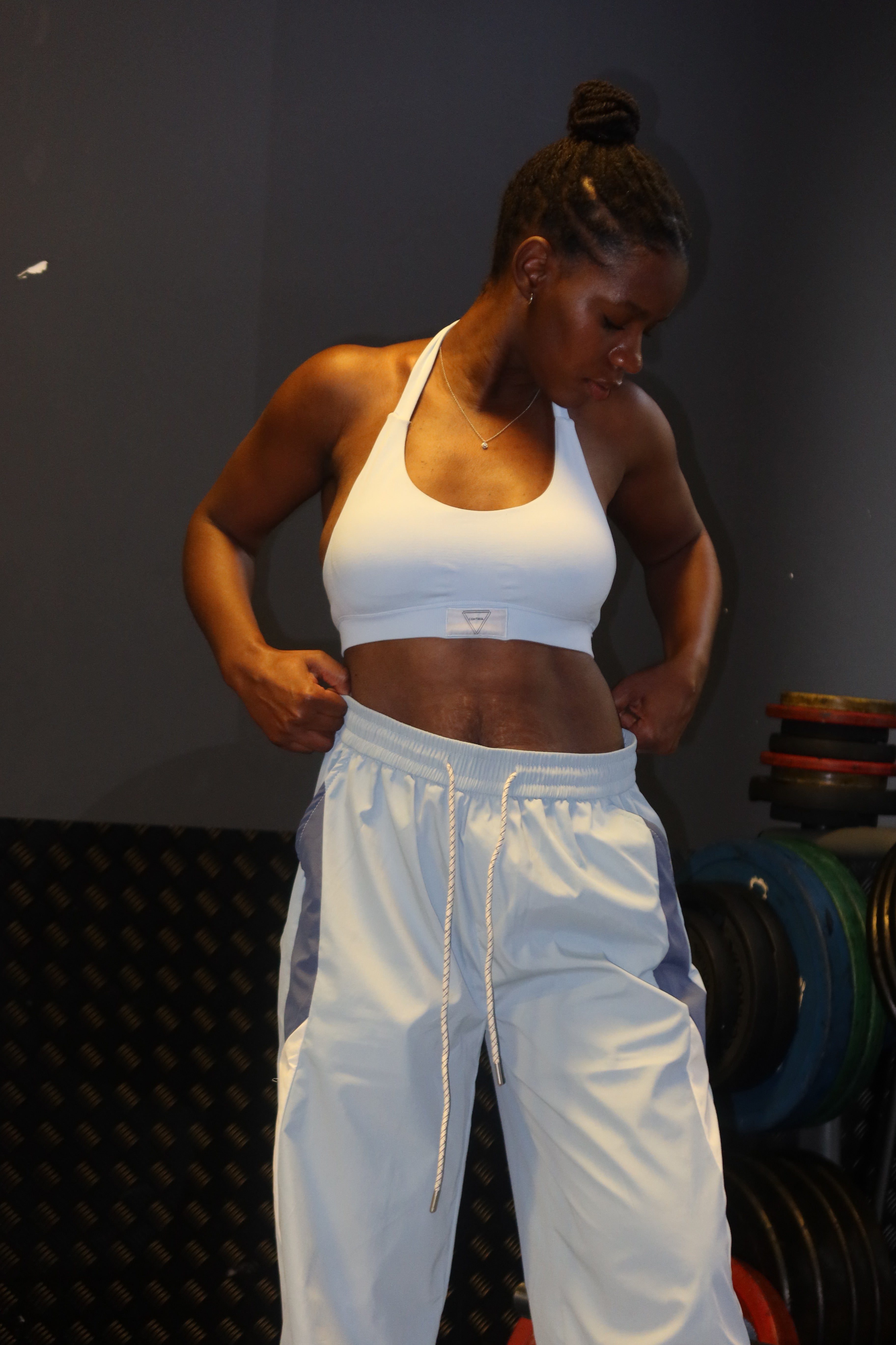 Un pantalon pensé pour bouger librement, même quand le rythme s’accélère