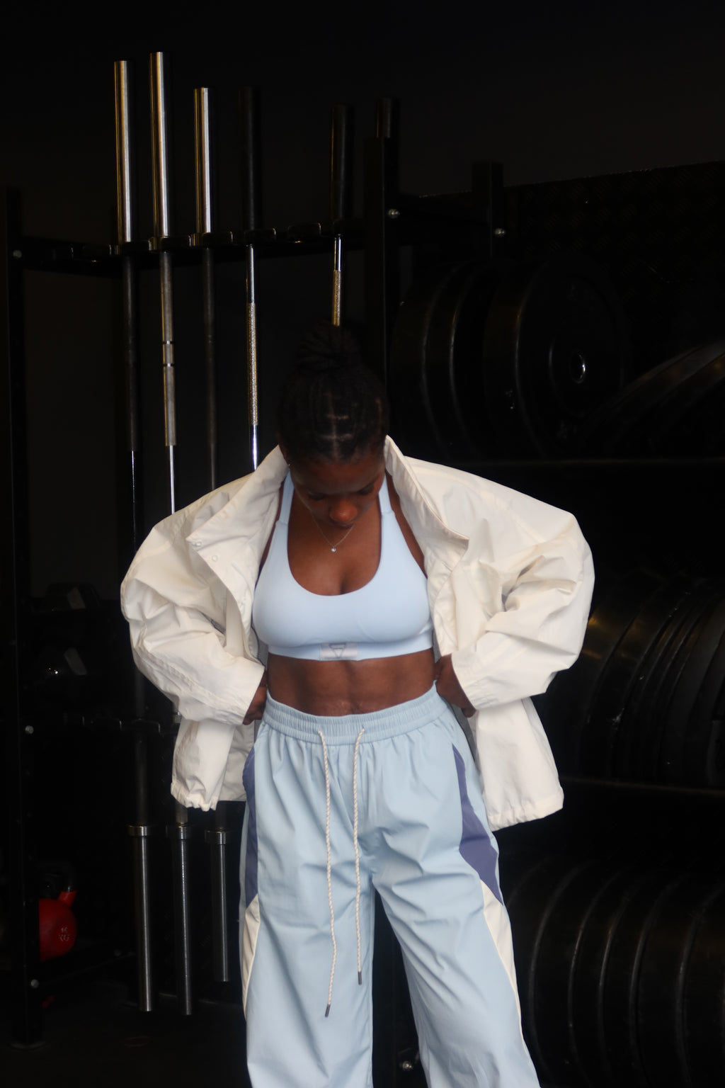 Un pantalon pensé pour bouger librement, même quand le rythme s’accélère