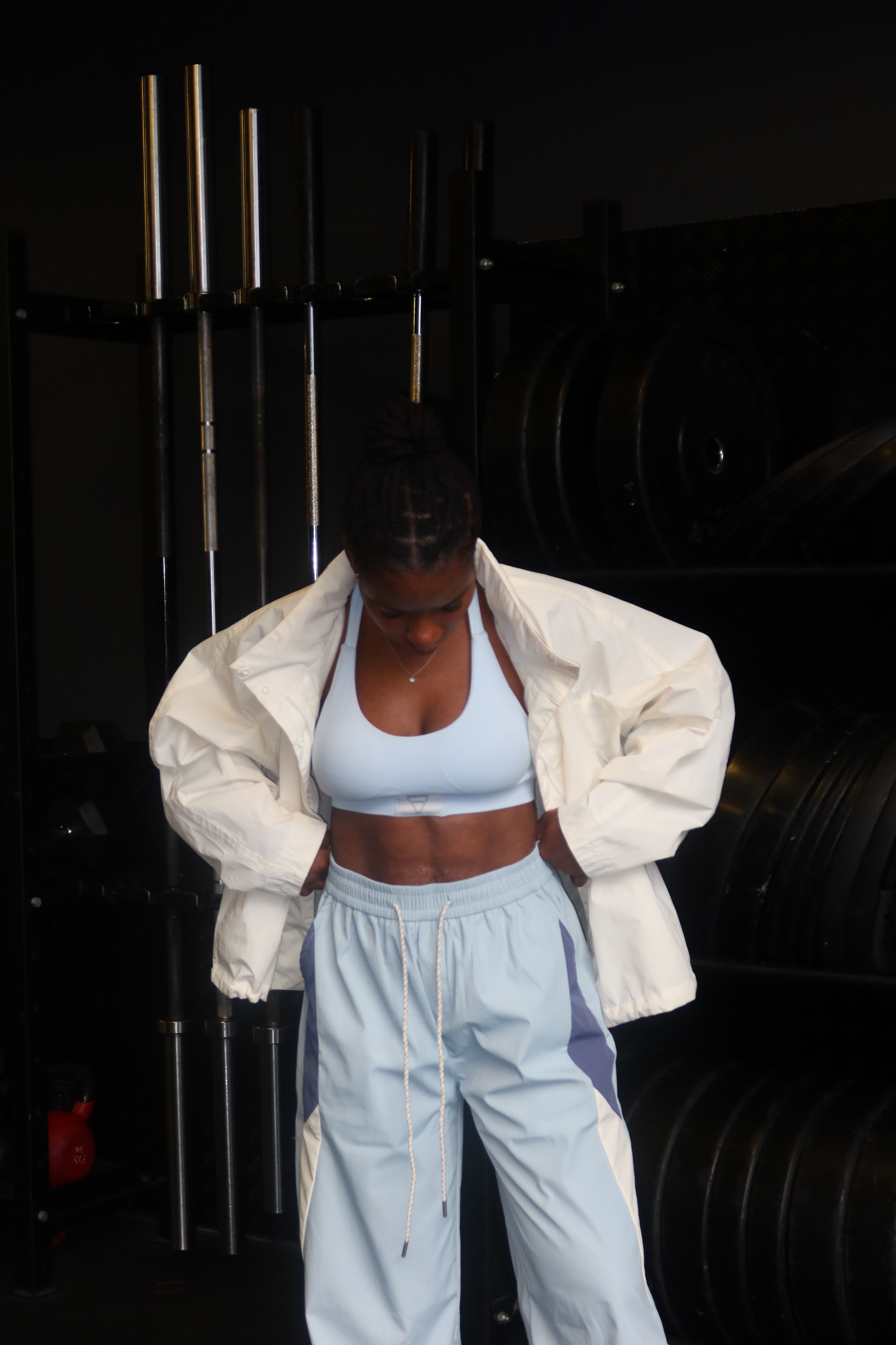 Un pantalon pensé pour bouger librement, même quand le rythme s’accélère